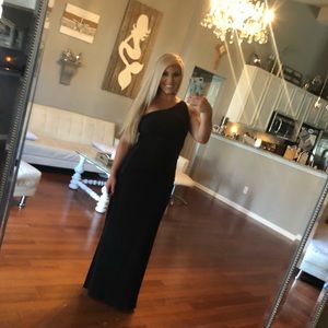 Laundry by Shelli Segal Side-Beaded Gown Sz 8